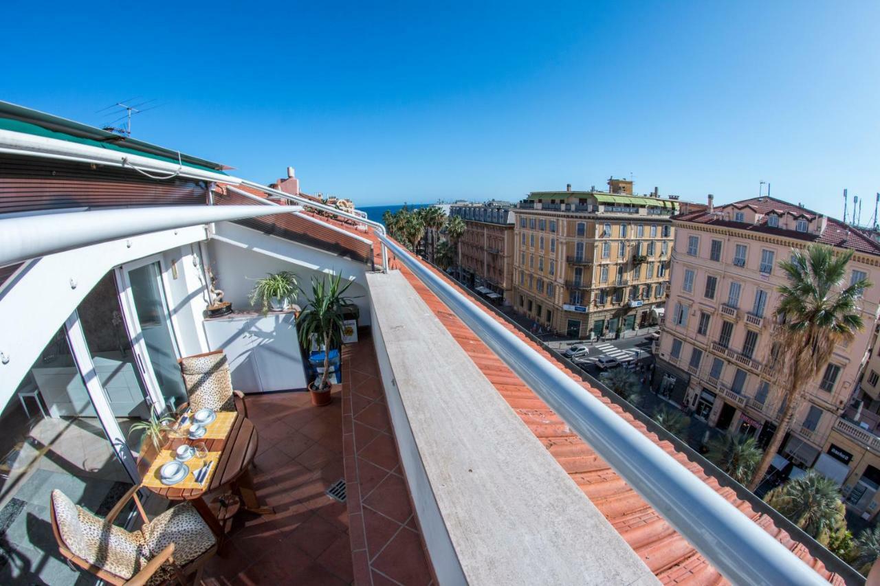 Ferienwohnung Mansarda Luminosa In Centro A Sanremo Exterior foto
